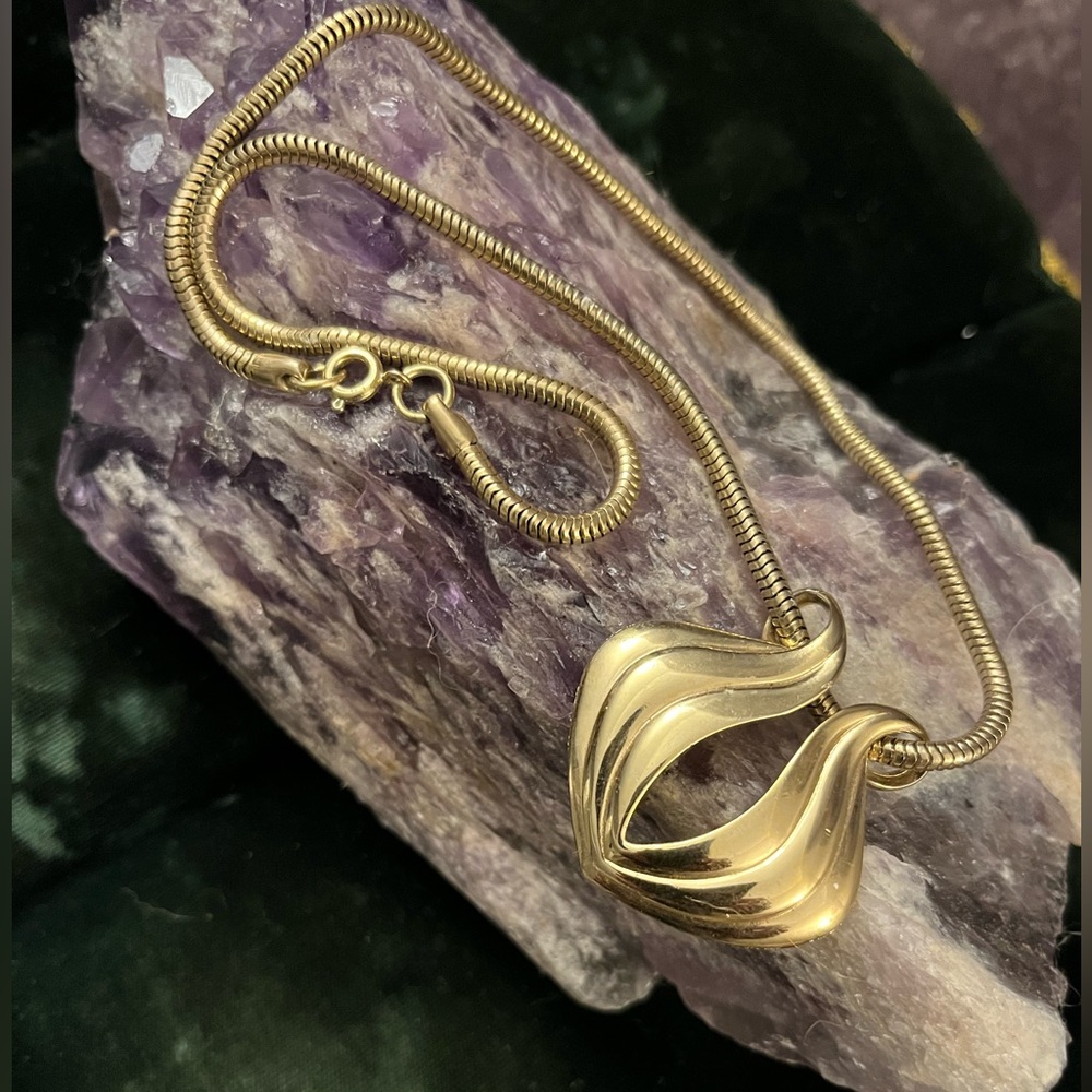 Elegant Vintage Sarah Coventry Gold Pendant Necklace, 70’s